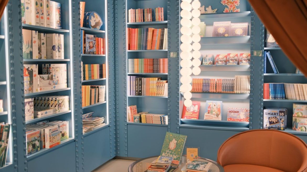 Дитячі книжки в затишному куточку
